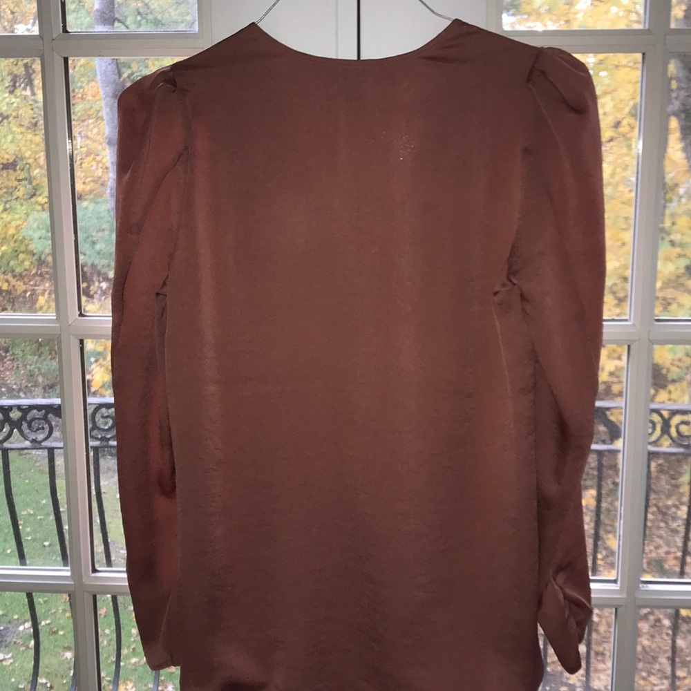Polyester top. - Picture 6 of 7